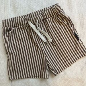 Trilogy Resort Shorts- Cocoa & Off White